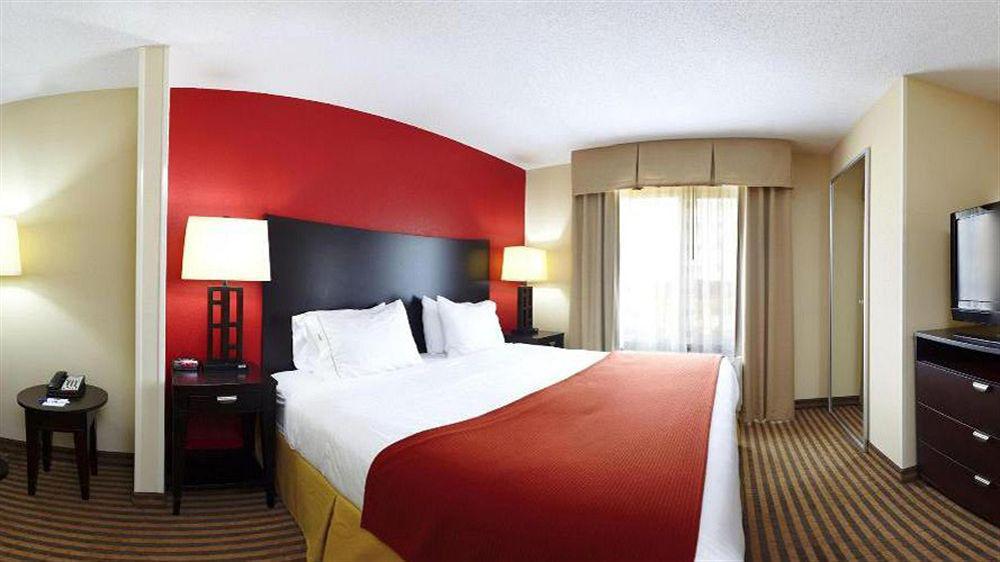 Holiday Inn Express Atmore By Ihg Екстериор снимка