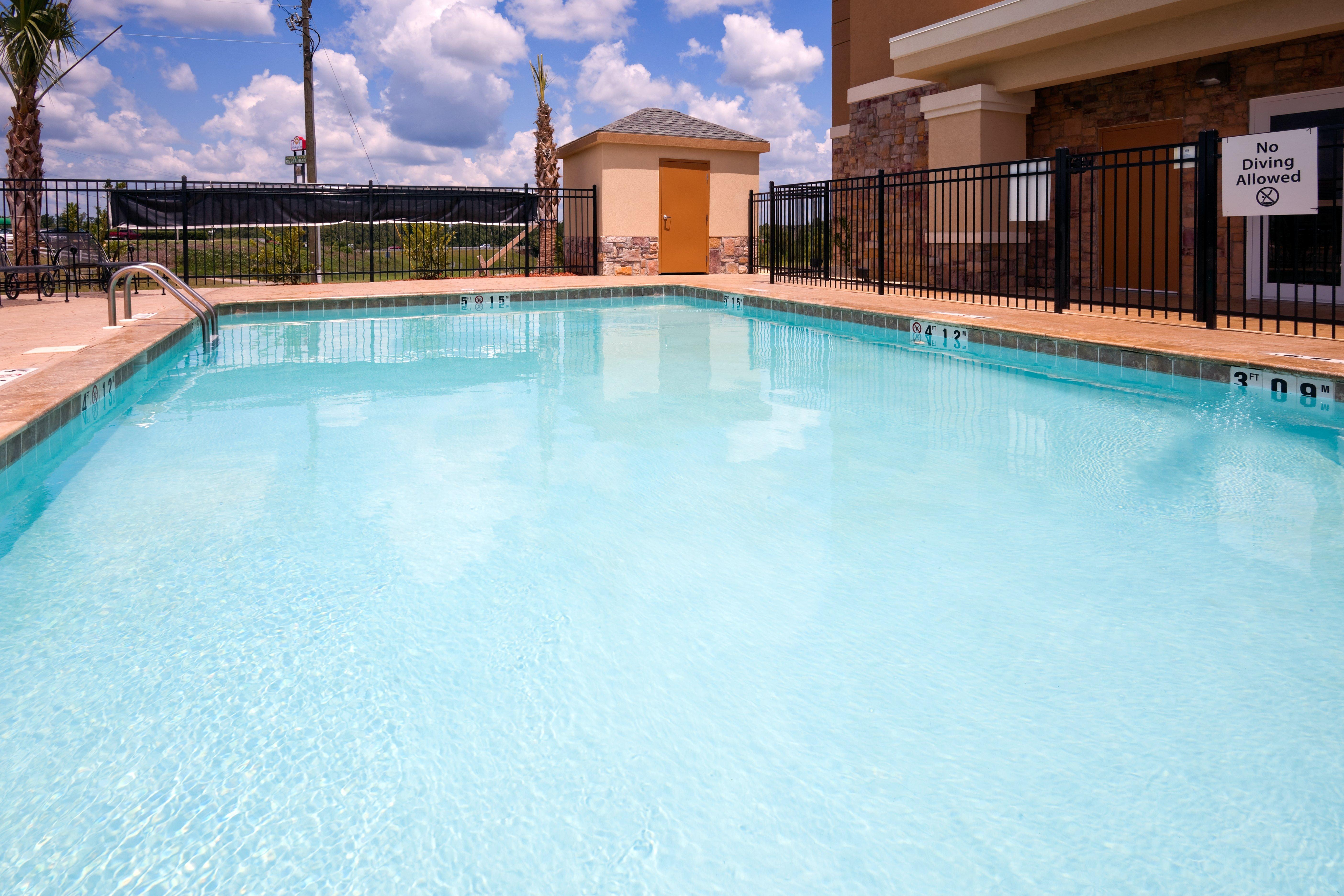 Holiday Inn Express Atmore By Ihg Екстериор снимка